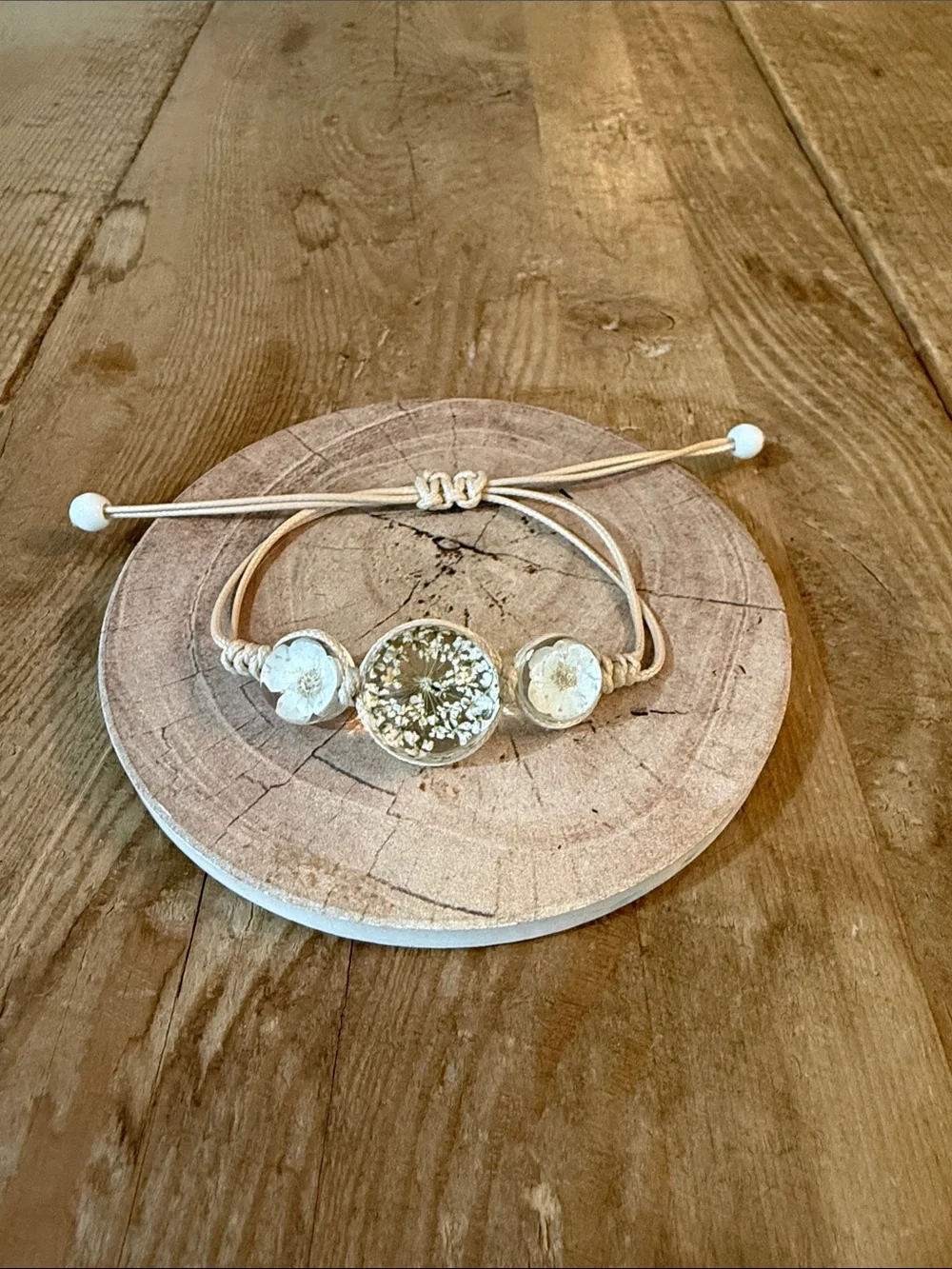 Neutral Cream Resin Flower Adjustable Bracelet